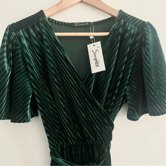 NWT Simplee Ribbed Green Velvet Wrap Maxi Dress w Flutter Sleeves Flowy Small - Picture 4 of 11